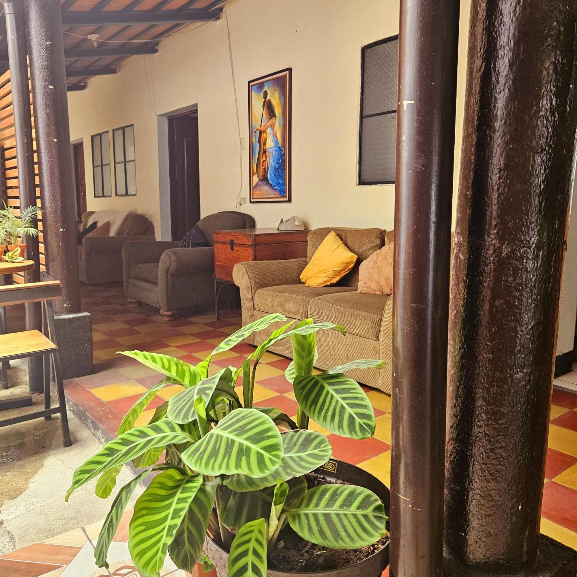 Cermeno'S House Hotell Antigua Eksteriør bilde