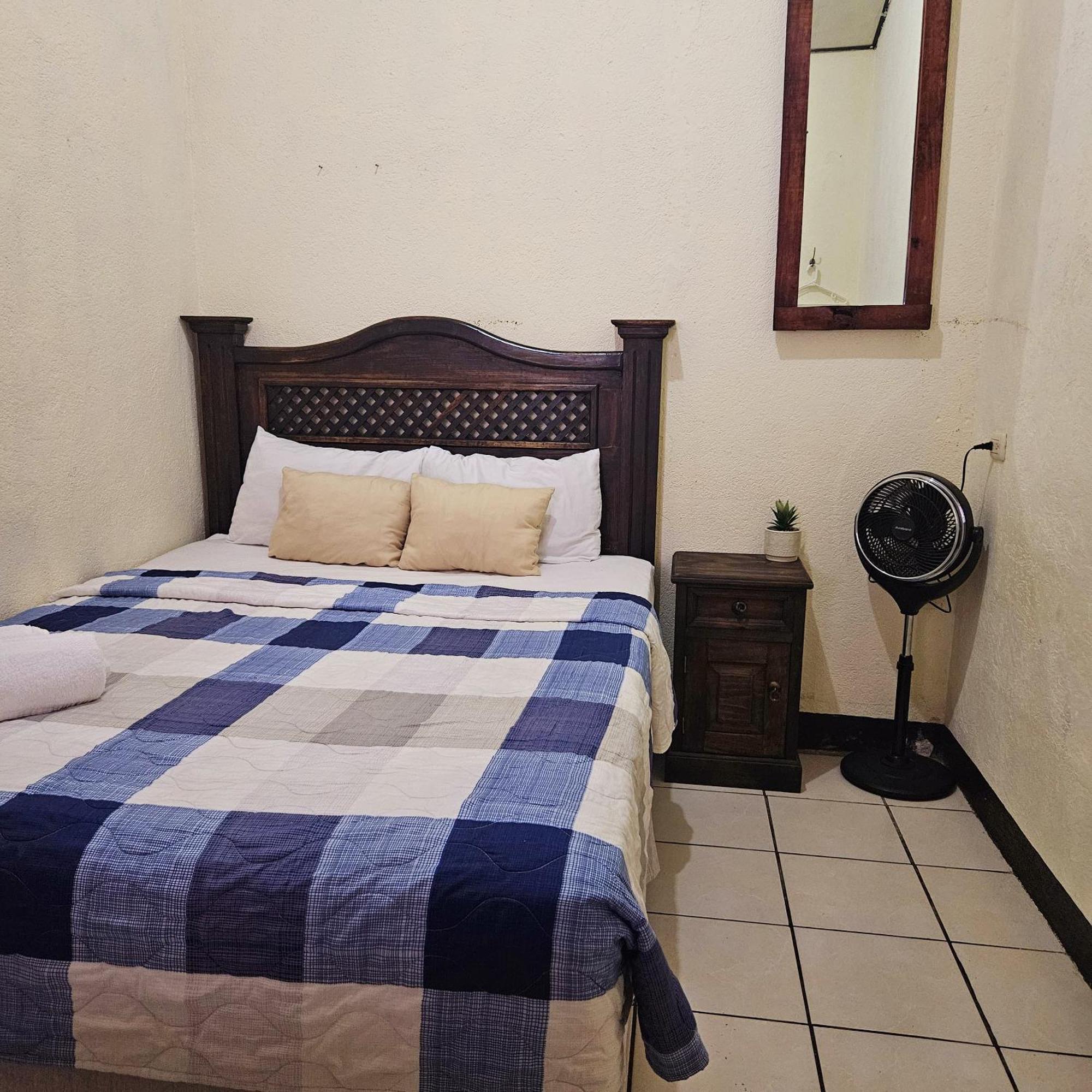Cermeno'S House Hotell Antigua Eksteriør bilde