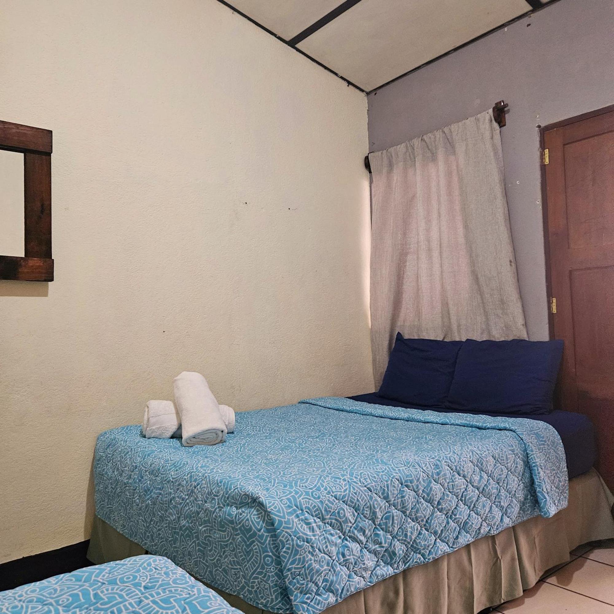 Cermeno'S House Hotell Antigua Eksteriør bilde